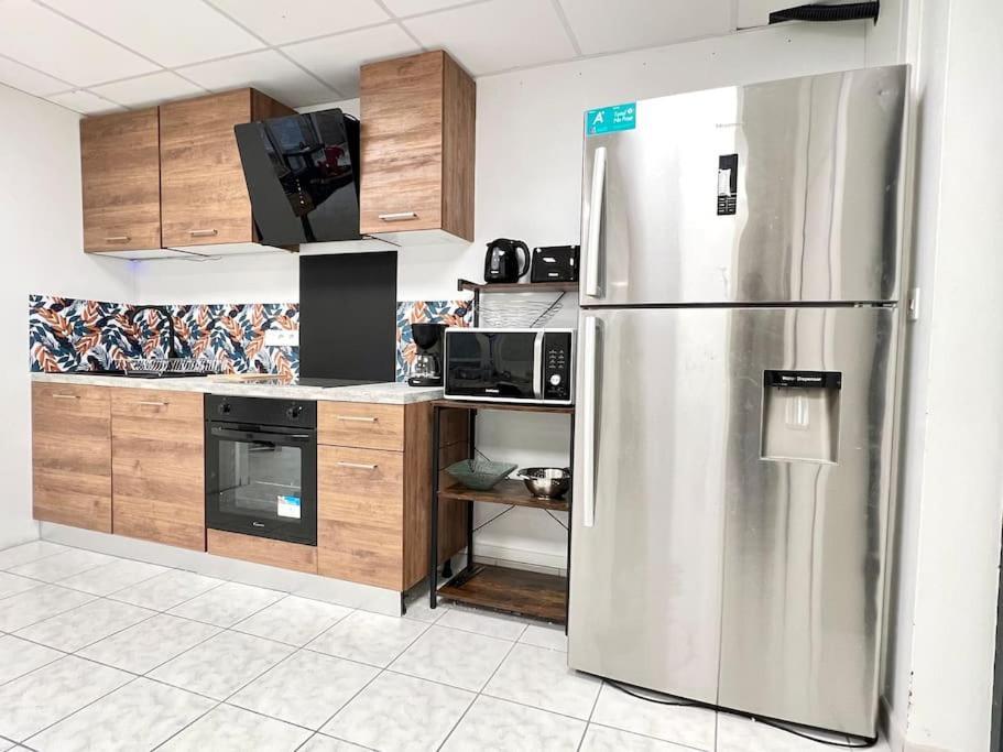 Le Grand Penon ~ Logement Spacieux A 6 Min Du Parc Saint-Georges-les-Baillargeaux Bagian luar foto