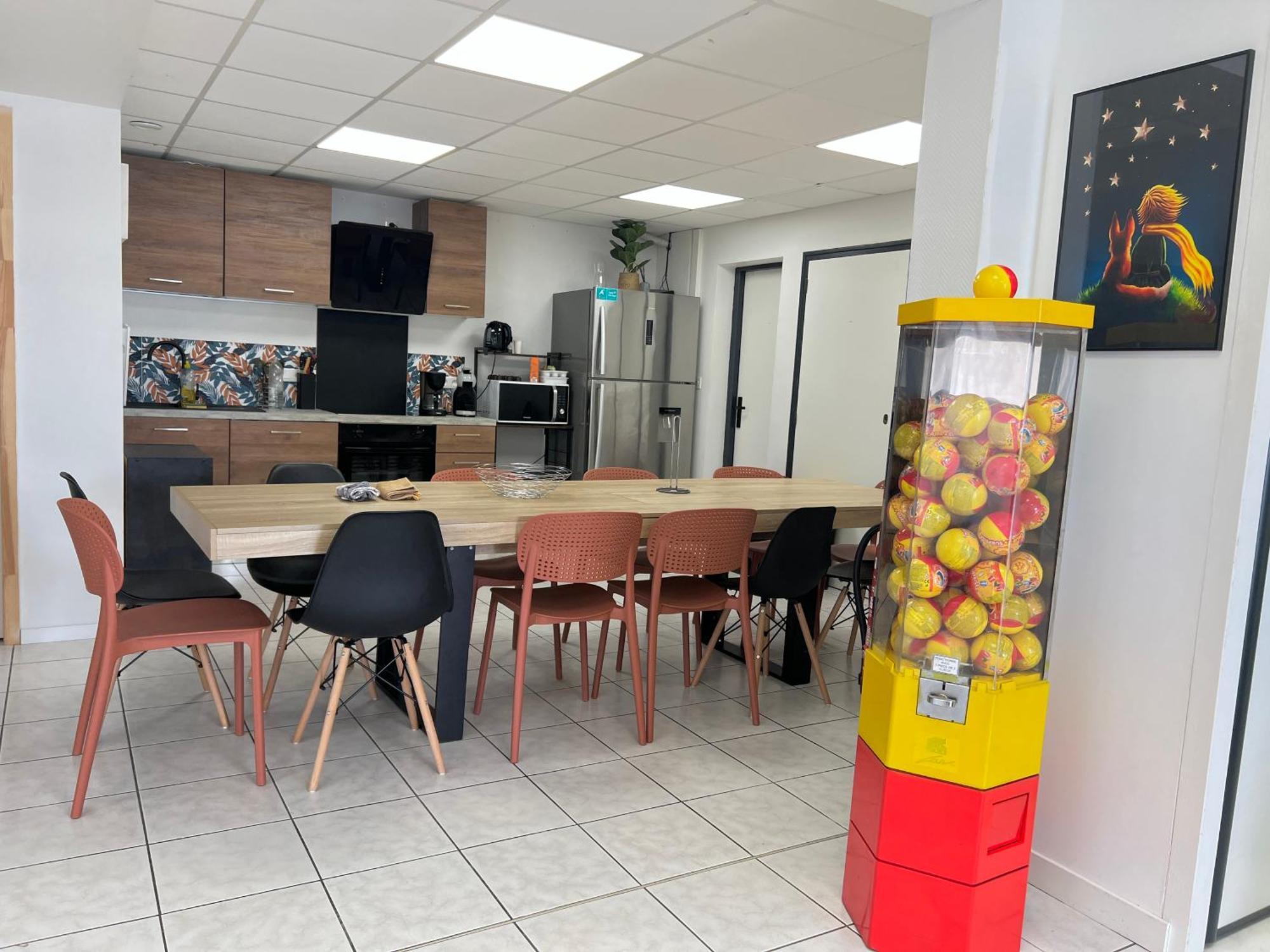 Le Grand Penon ~ Logement Spacieux A 6 Min Du Parc Saint-Georges-les-Baillargeaux Bagian luar foto